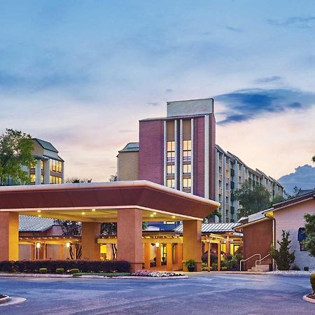 Blue Ridge Hotel & Conference Center Роанок Экстерьер фото